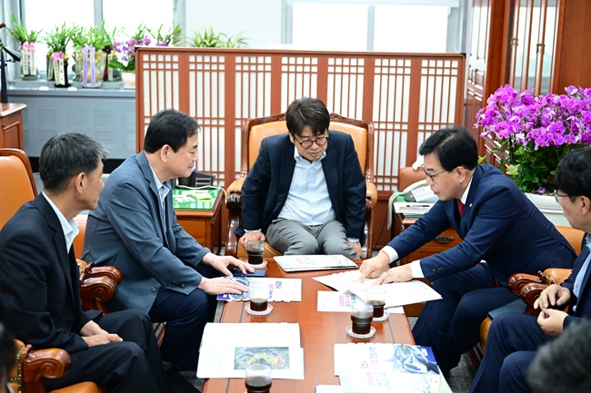 배낙호 시장·송언석 의원, 김천 현안 해결 ‘한목소리’