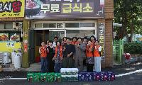 더원식자재마트, 경로당·무료급식소에 온정